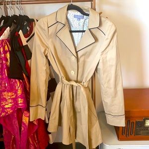 Cass Size Small Mid length Tan Trench Coat